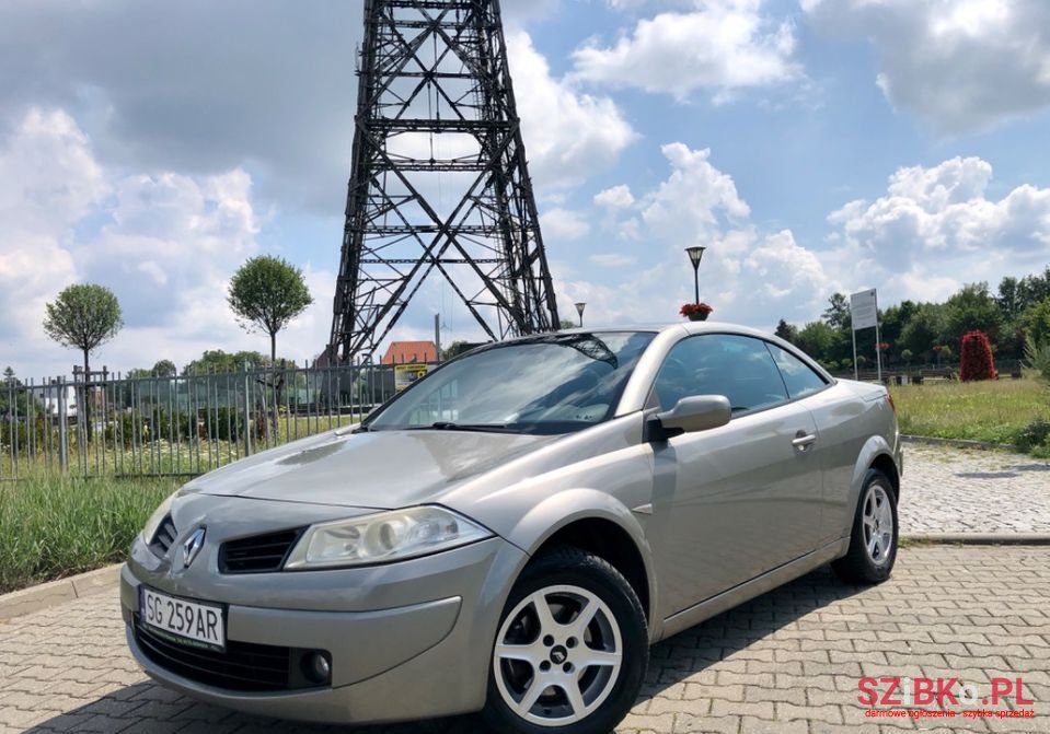 2007' Renault Megane photo #2