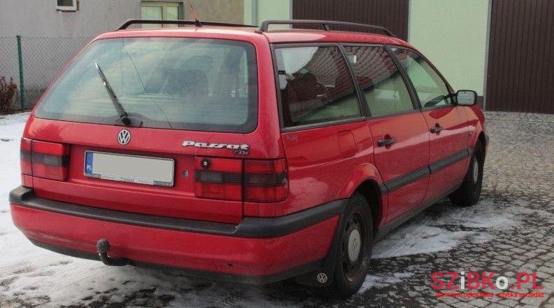 1995' Volkswagen Passat photo #2