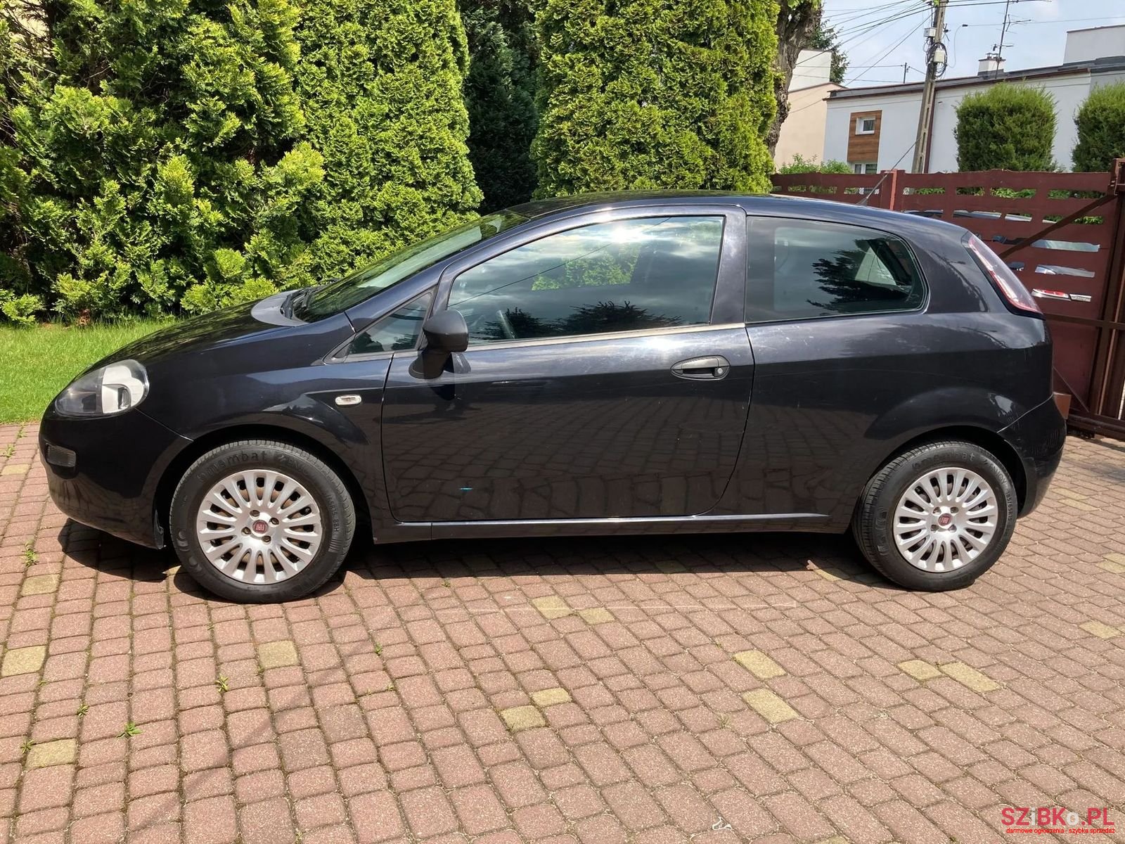 2010' Fiat Punto photo #5