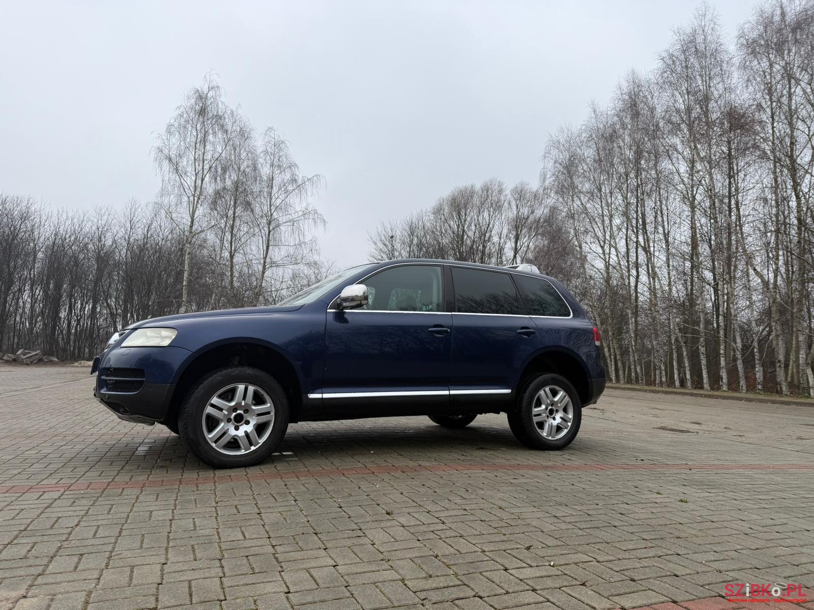 2004' Volkswagen Touareg photo #4