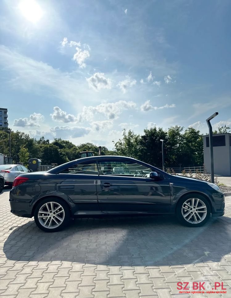 2008' Opel Astra photo #5