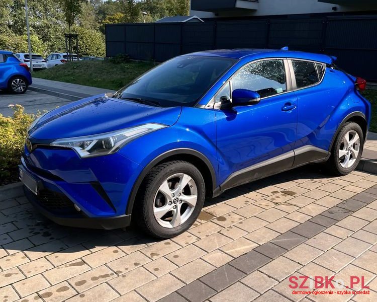 2016' Toyota C-HR 1.2 T Premium photo #1