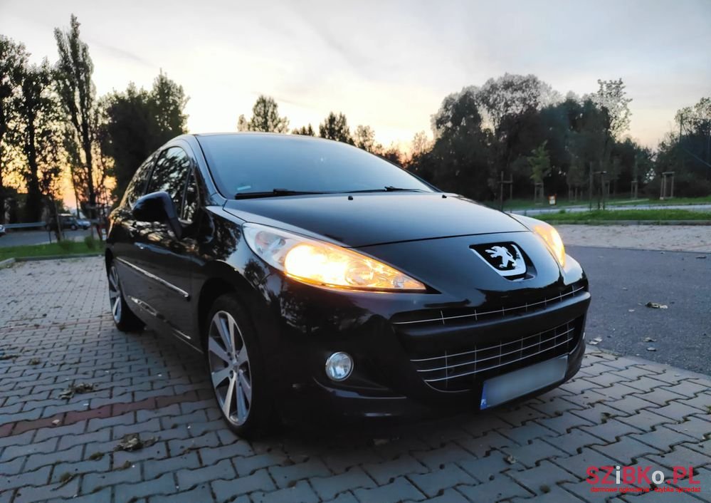 2011' Peugeot 207 155 Thp Sportium photo #2