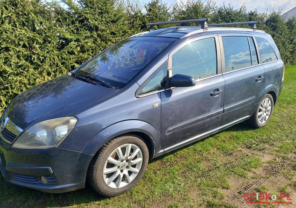 2007' Opel Zafira 1.9 Cdti Cosmo photo #1