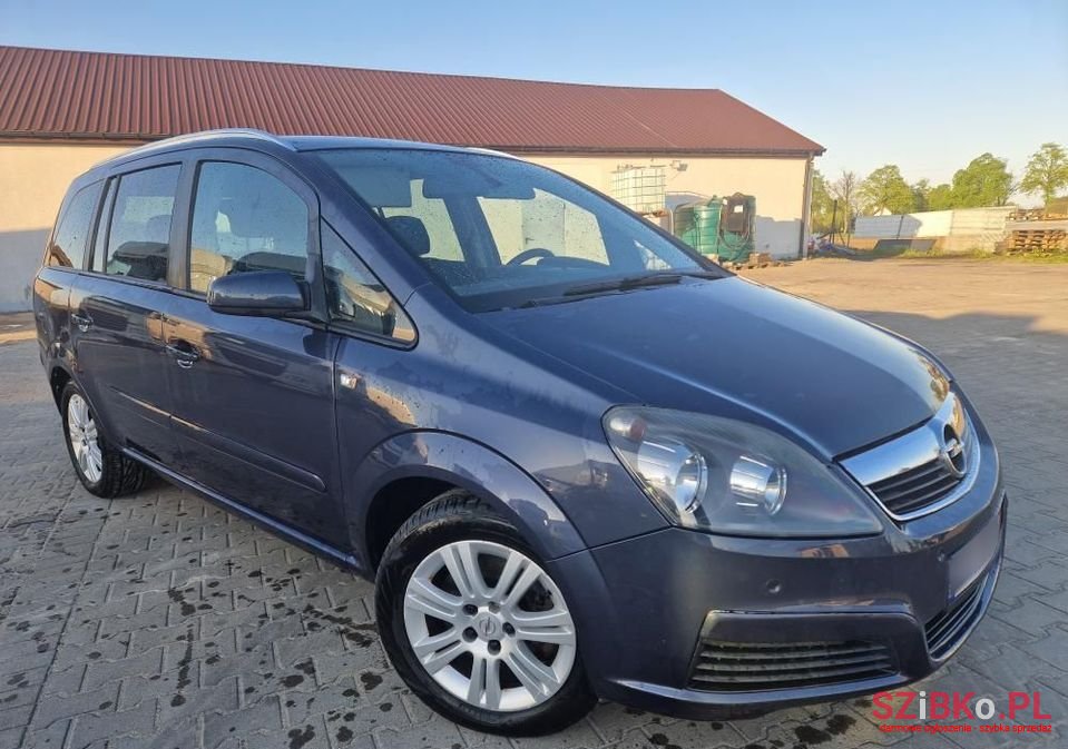 2007' Opel Zafira photo #1