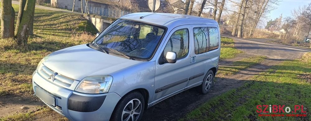 2004' Citroen Berlingo Ii 1.6I Prestige photo #1