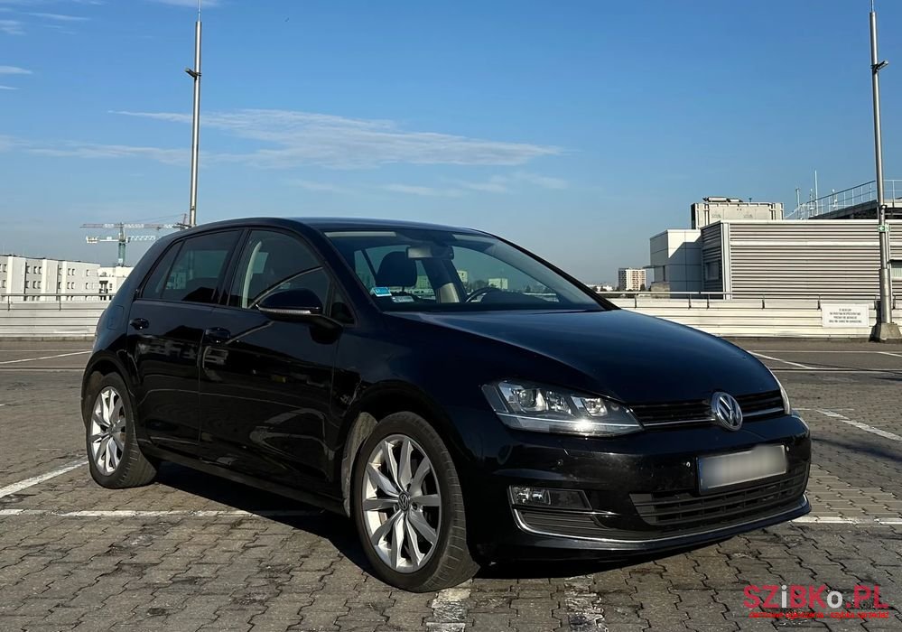 2014' Volkswagen Golf photo #2