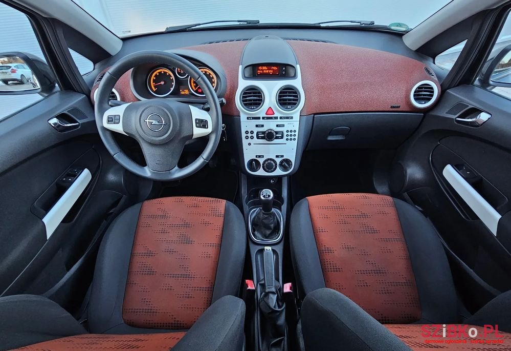 2012' Opel Corsa photo #6
