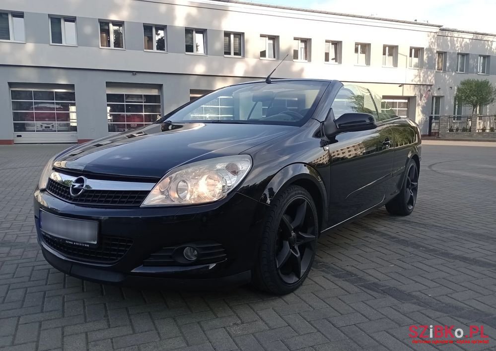 2007' Opel Astra Twin Top 1.8 Cosmo photo #1