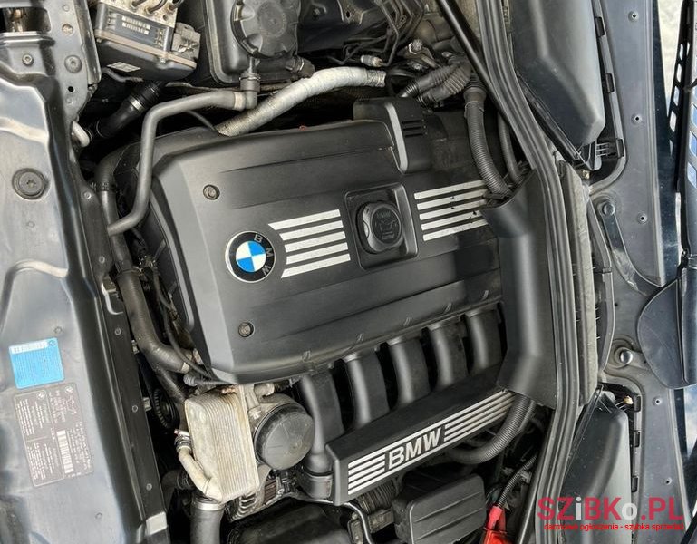2009' BMW 5 Series photo #3