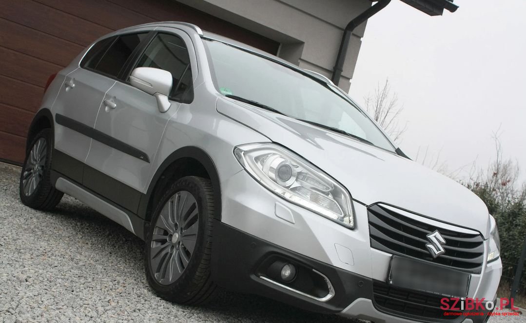 2014' Suzuki SX4 S-Cross photo #4