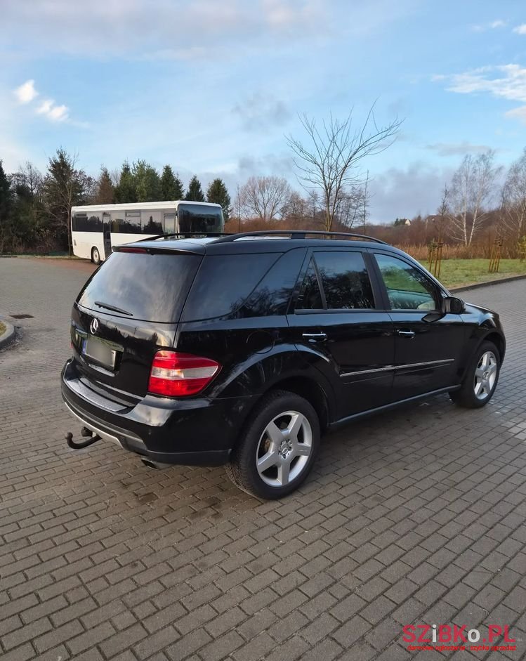 2005' Mercedes-Benz Ml photo #5