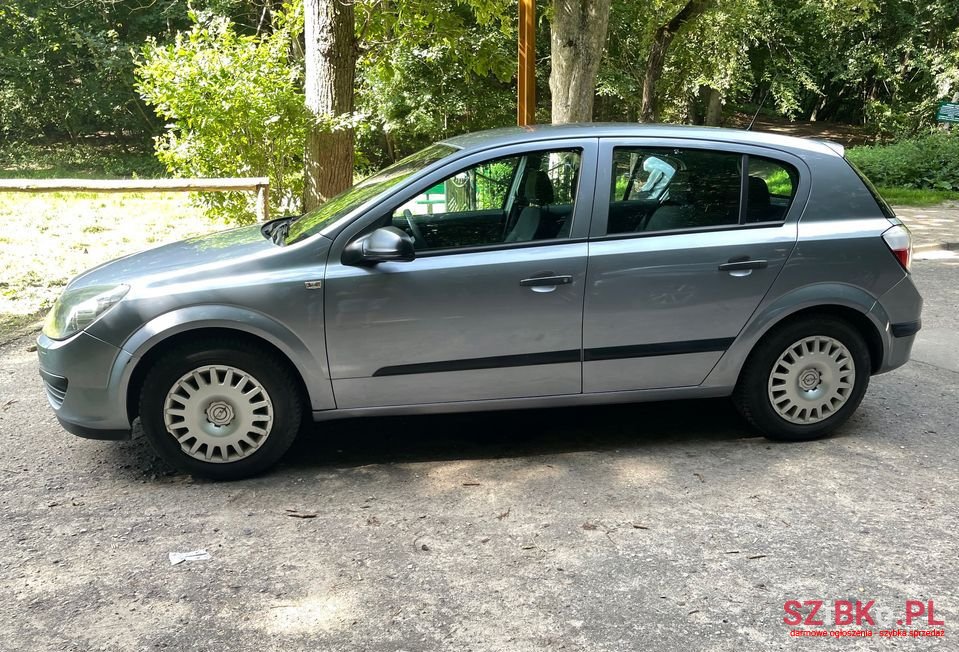 2004' Opel Astra photo #2