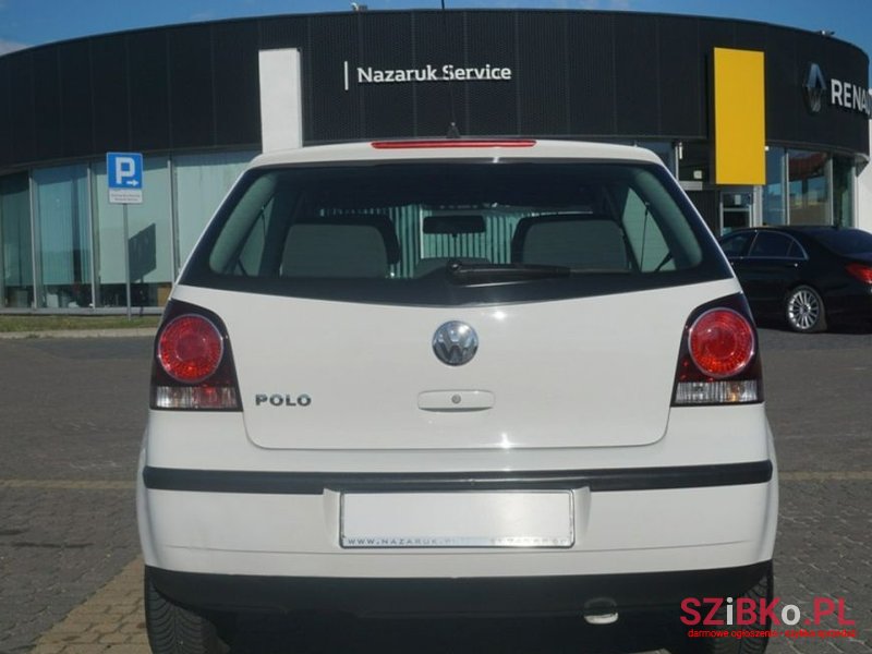 2009' Volkswagen Polo photo #6