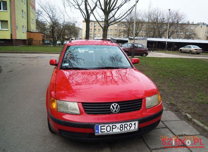 1998' Volkswagen Passat photo #2