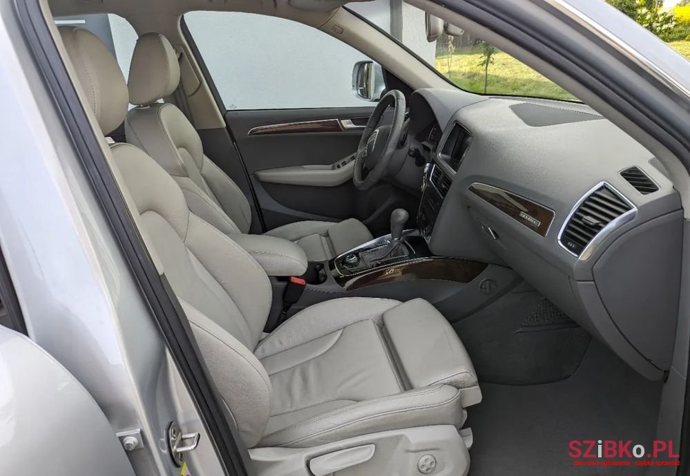 2009' Audi Q5 2.0 Tfsi Quattro Tiptronic photo #2