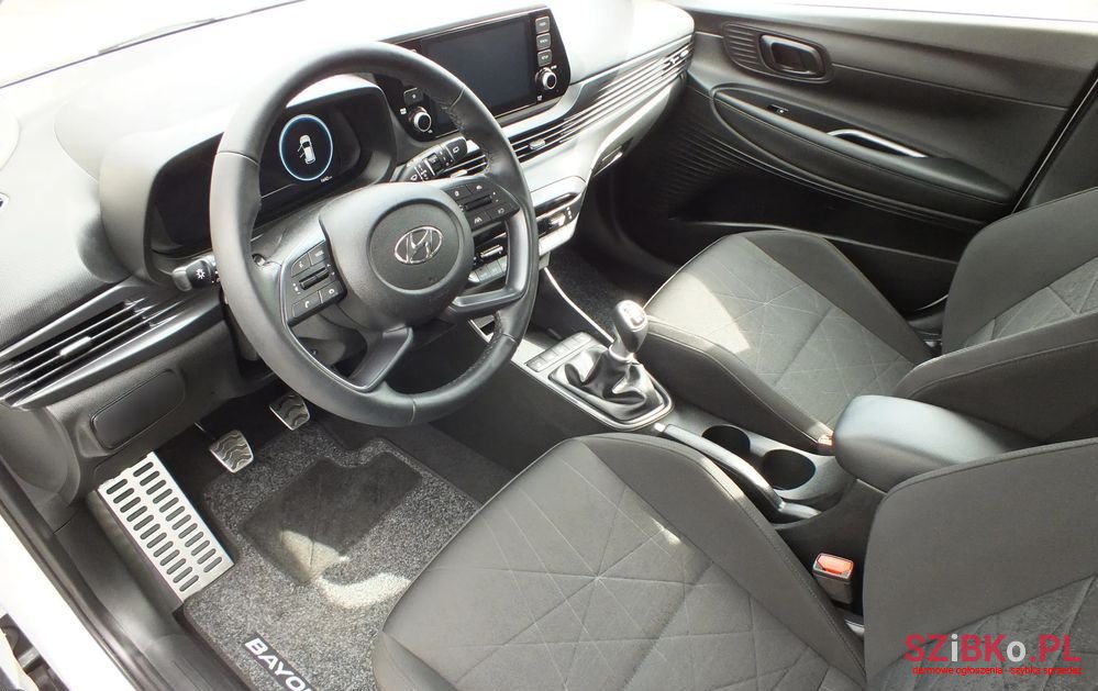 2023' Hyundai Bayon 1.0 T-Gdi Executive photo #3