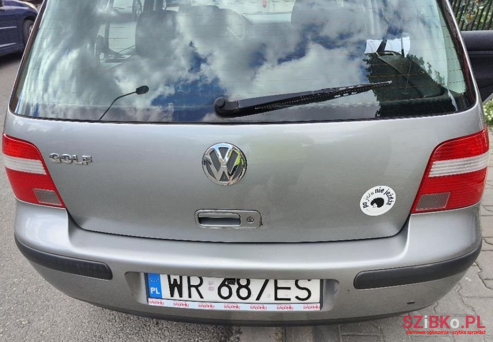 2003' Volkswagen Golf photo #4