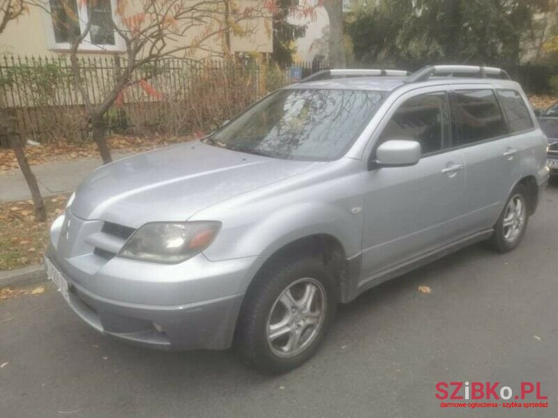 2003' Mitsubishi Outlander photo #2