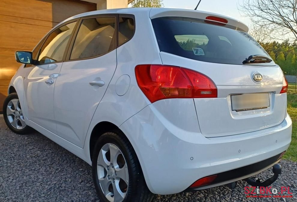 2011' Kia Venga photo #3