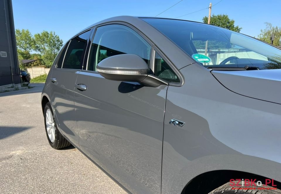 2014' Volkswagen Golf photo #4