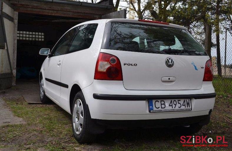 2001' Volkswagen Polo photo #2
