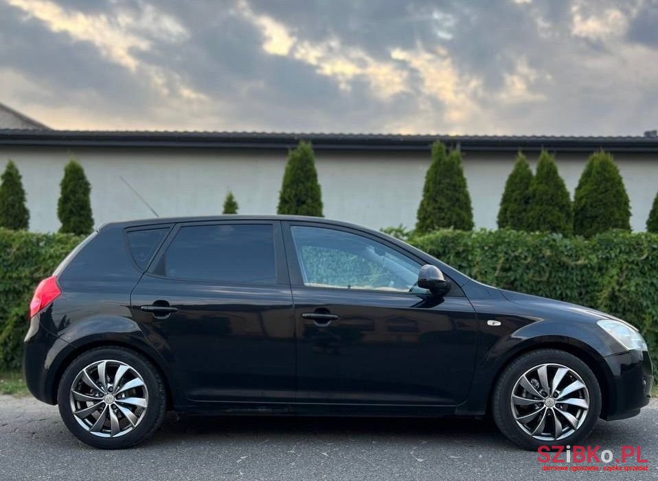 2009' Kia Ceed photo #1