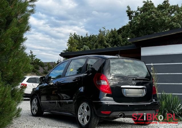 2010' Mercedes-Benz A-Class photo #3