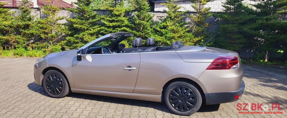 2011' Renault Megane Cc 1.9 Dci Privilege photo #1