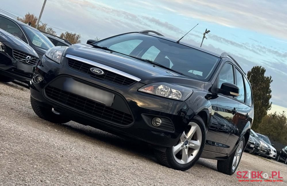 2010' Ford Focus photo #1