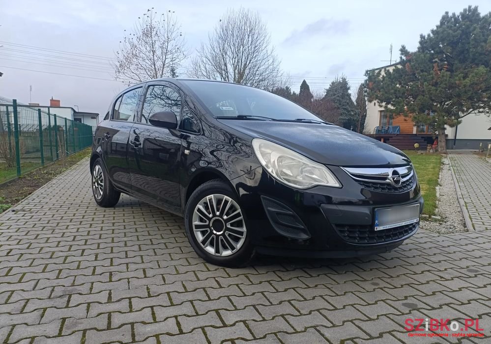 2011' Opel Corsa 1.2 16V Enjoy photo #1