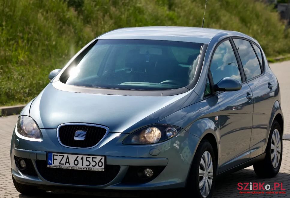 2004' SEAT Altea photo #1