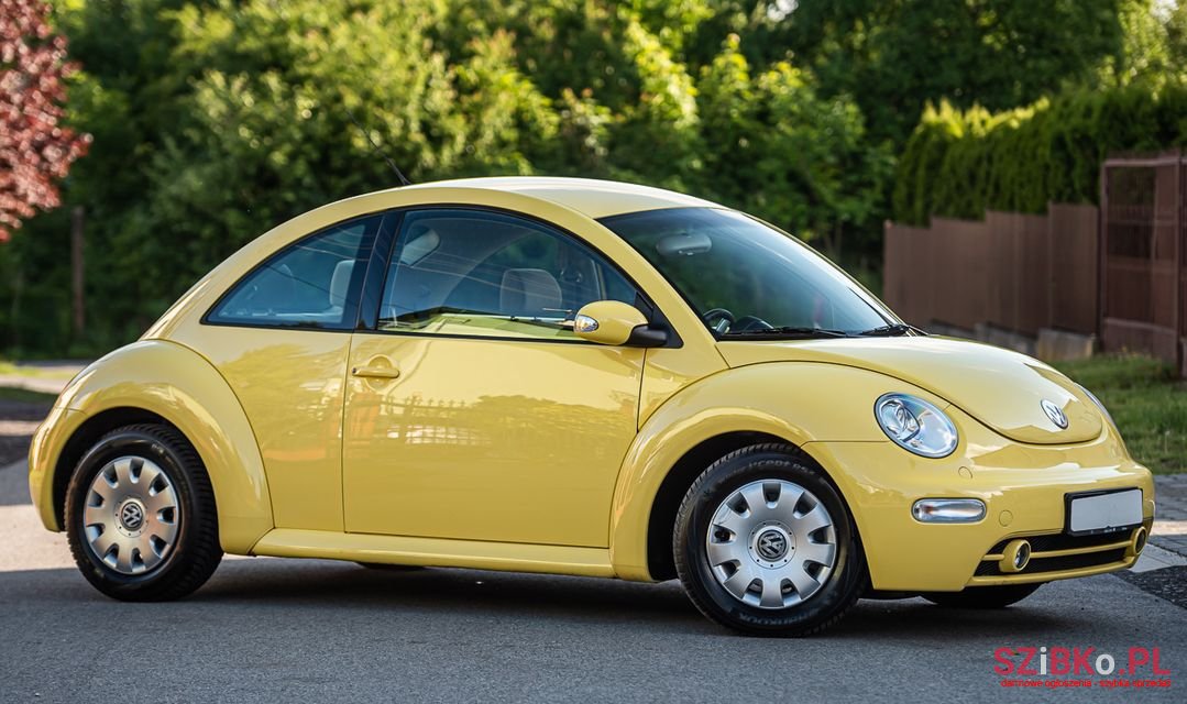 2004' Volkswagen New Beetle photo #3