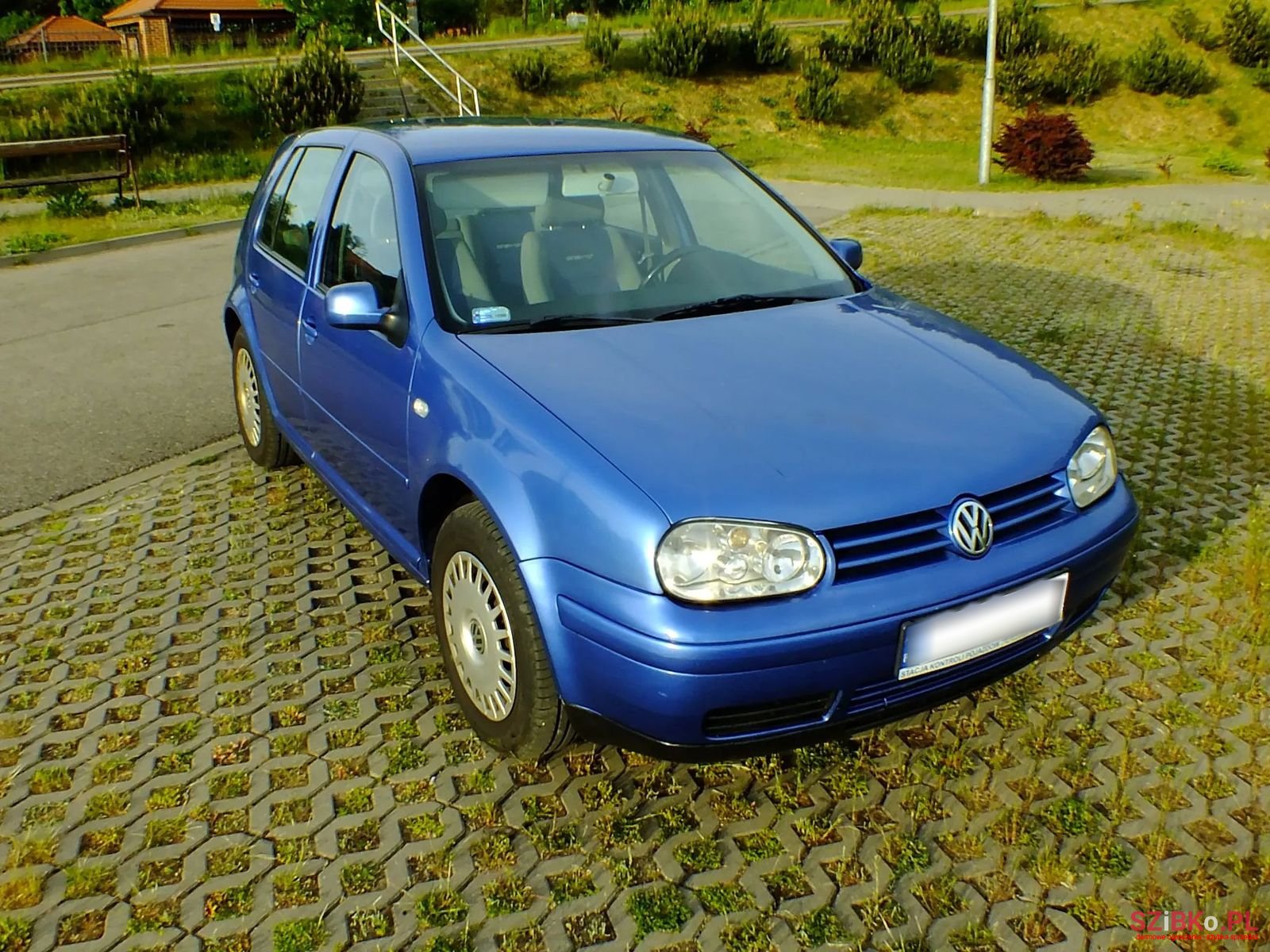 2000' Volkswagen Golf photo #2