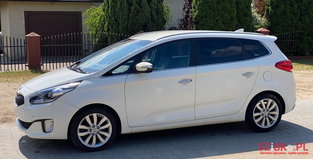 2016' Kia Carens photo #5