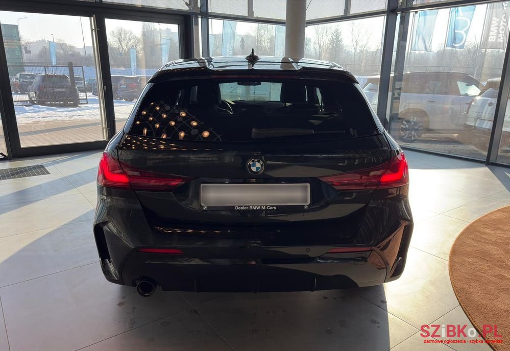 2023' BMW 1 Series 118I M Sport photo #6