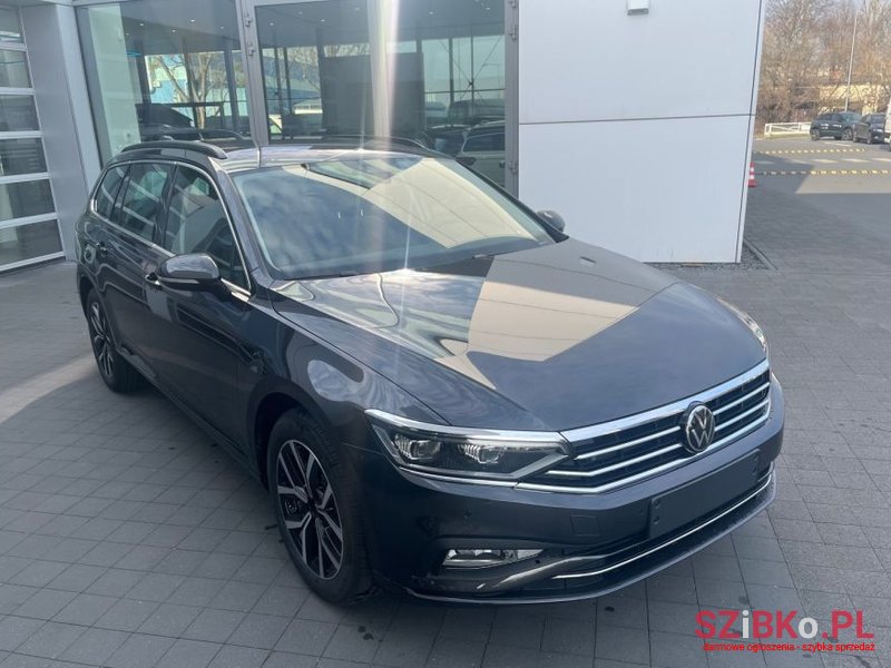 2023' Volkswagen Passat photo #1