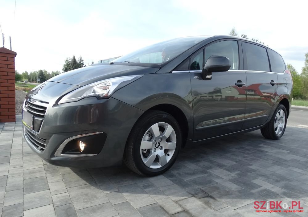 2014' Peugeot 5008 photo #4
