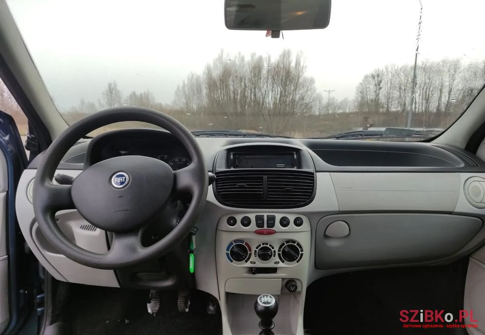 2004' Fiat Punto 1.2 8V Active photo #1
