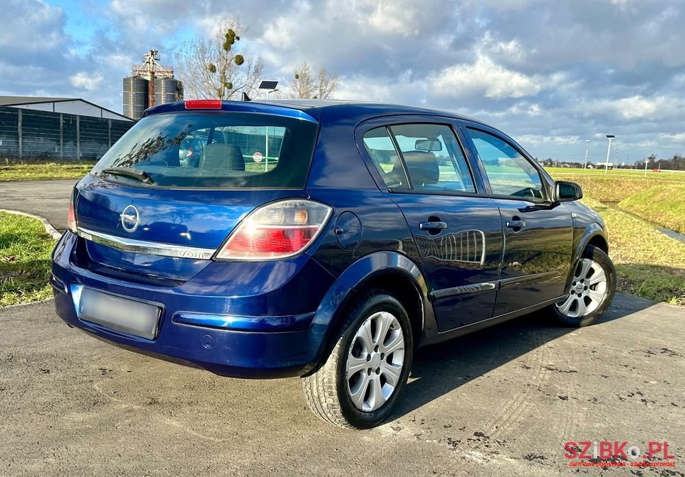 2007' Opel Astra Iii 1.7 Cdti Enjoy photo #3