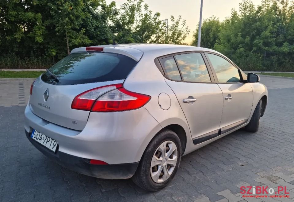 2010' Renault Megane photo #3