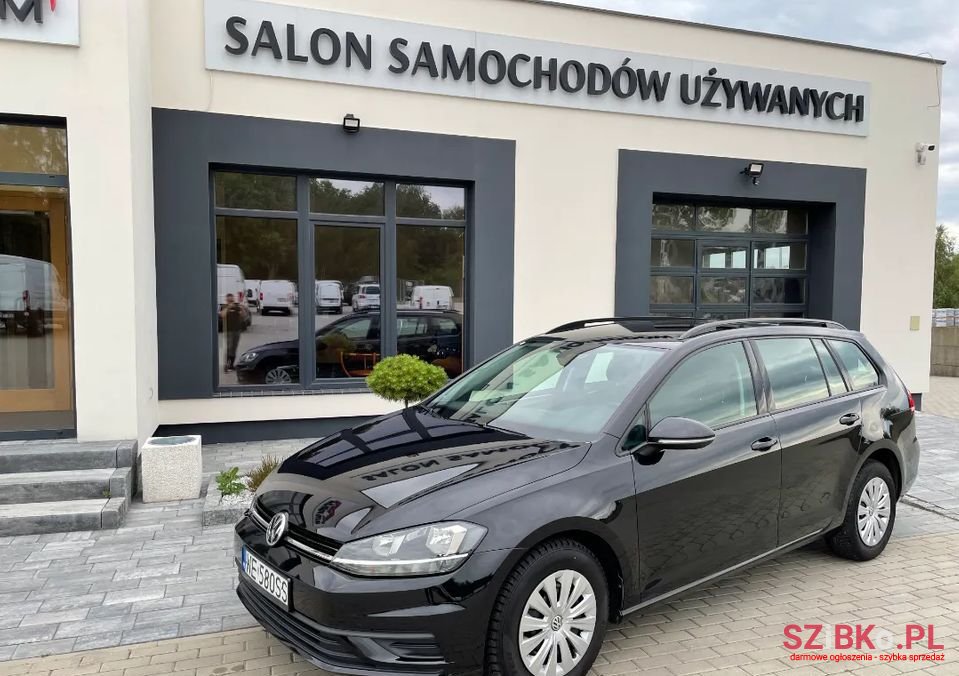 2018' Volkswagen Golf photo #1