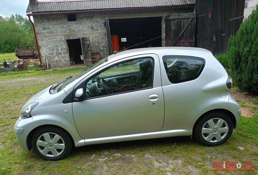 2009' Toyota Aygo 1.0 Vvt-I Luna photo #4