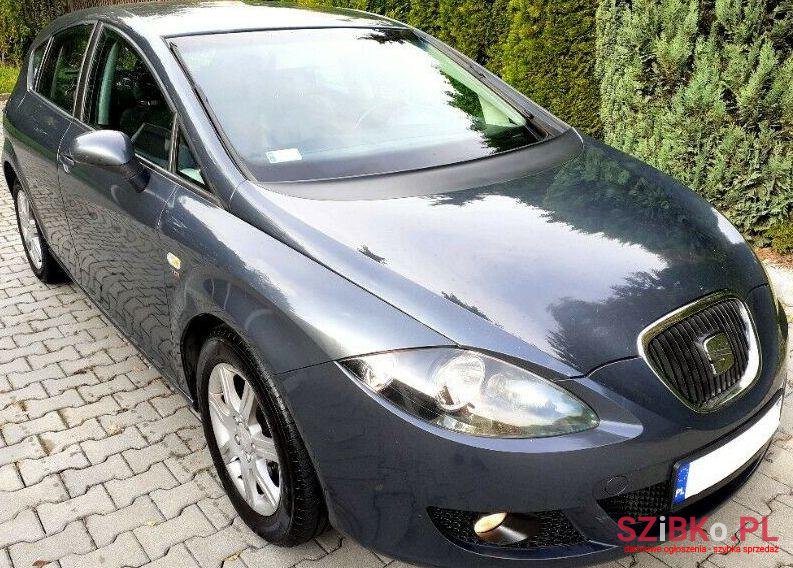 2006' SEAT Leon photo #1