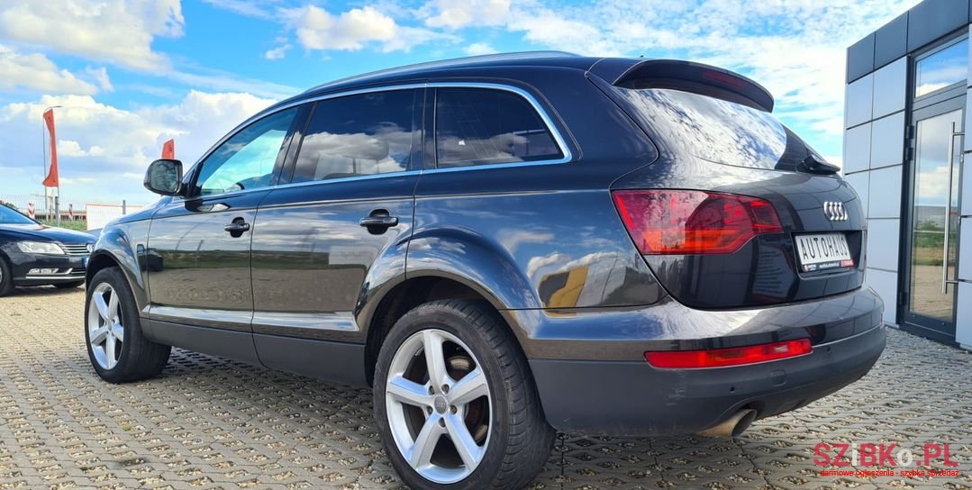 2007' Audi Q7 photo #5