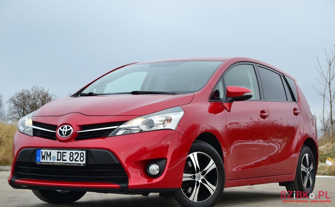 2014' Toyota Verso photo #1