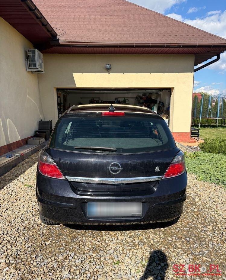 2008' Opel Astra 1.7 Cdti photo #3