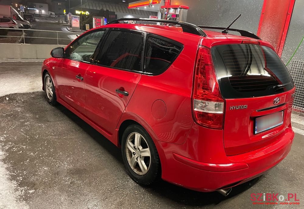 2011' Hyundai i30 photo #6