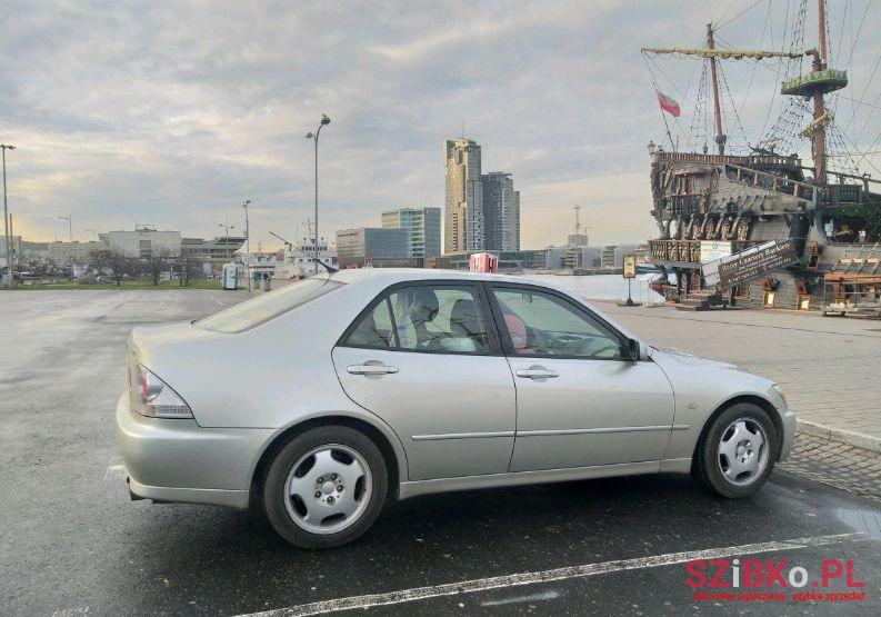 1999' Toyota is200 photo #1