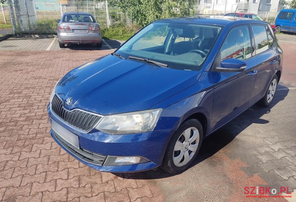 2015' Skoda Fabia 1.0 Ambition photo #1